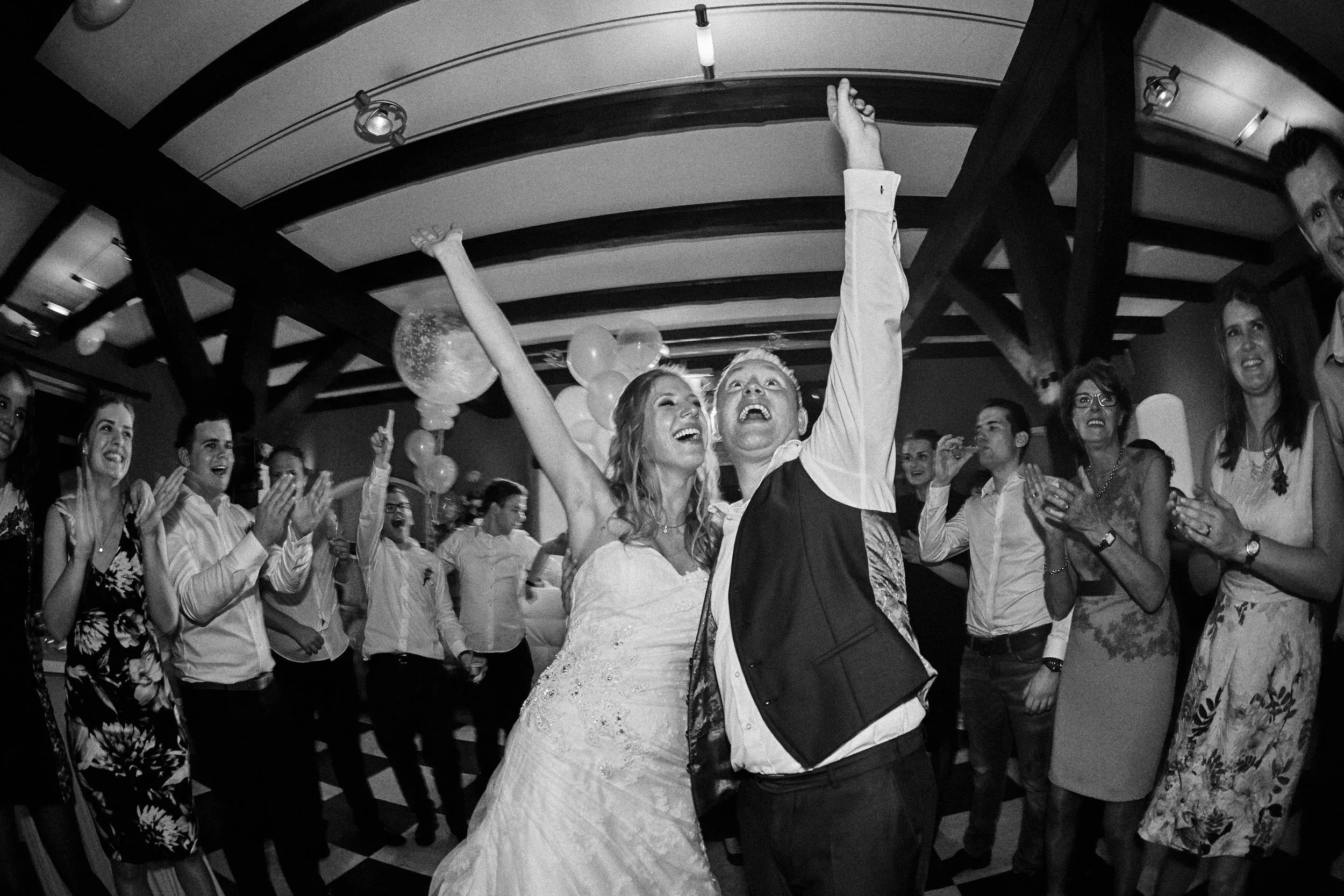 Mark en Kelly op hun trouwdag