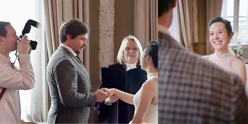 Links Stefan fotografeert het bruidspaar bij het ondertekenen, rechts de foto van hun handen en blikken
