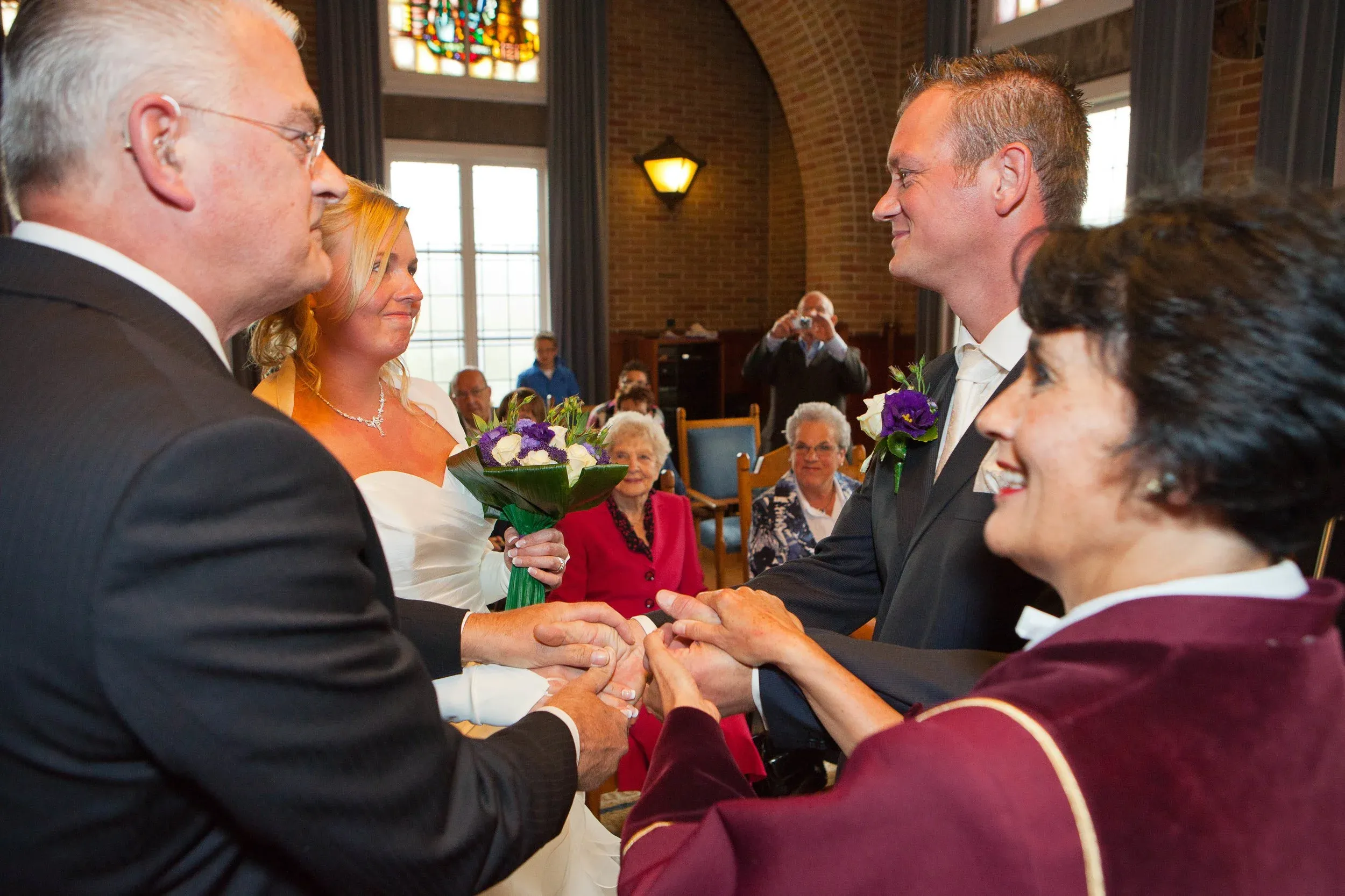 Tara en John op hun trouwdag