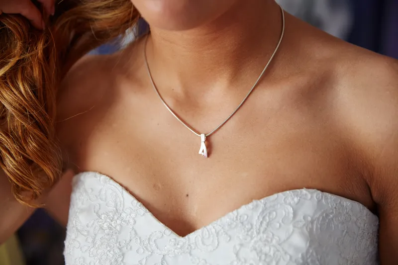De ketting van Trudy, van dichtbij