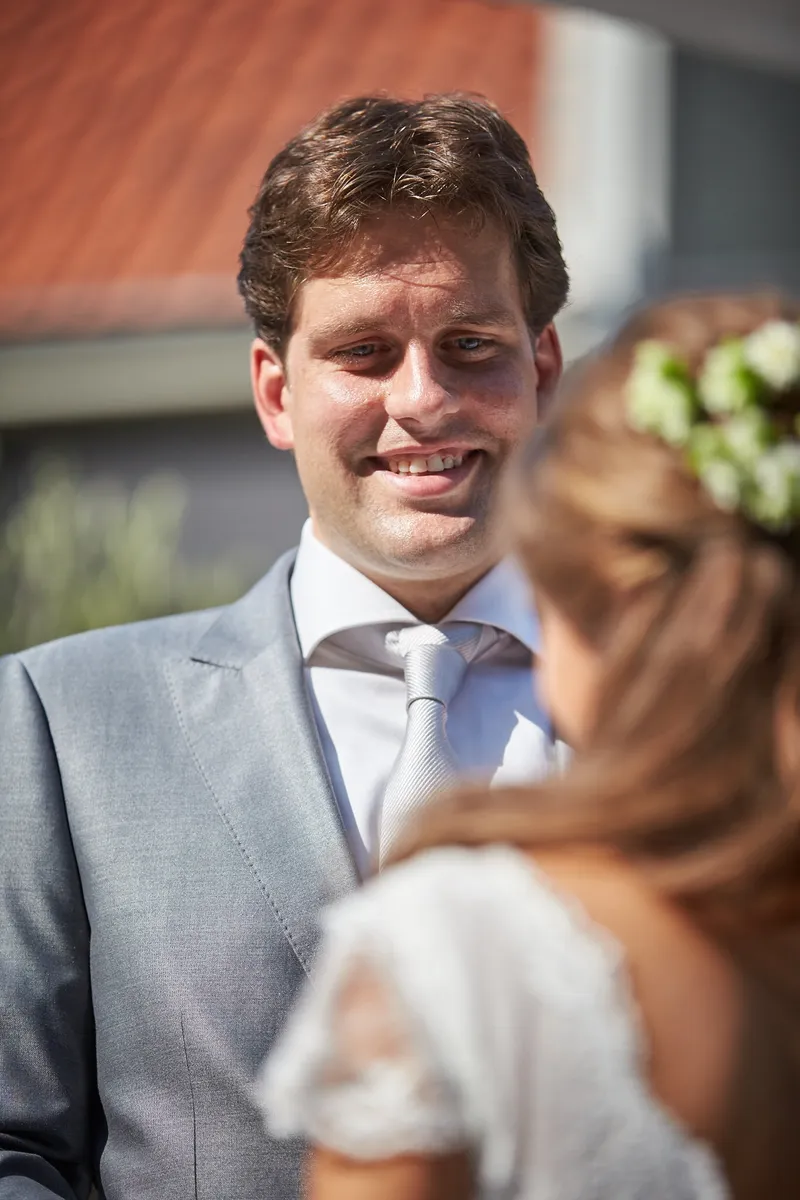 Vincent lacht naar Thais