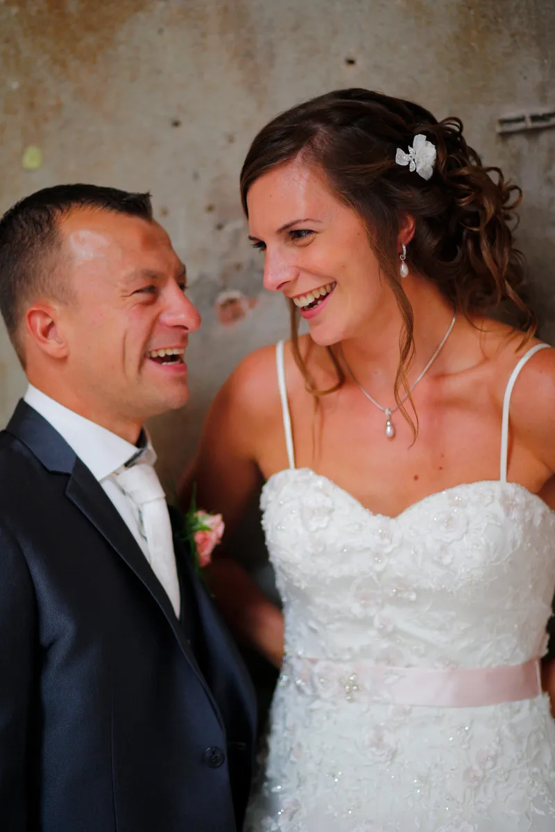 Aniek en Nick lachen samen