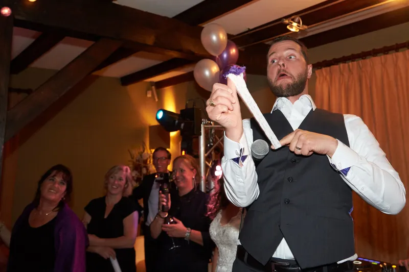 Robbert met ballonnen op de dansvloer