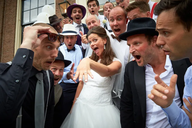 Vrienden in Gatsby-stijl rond Rinkje