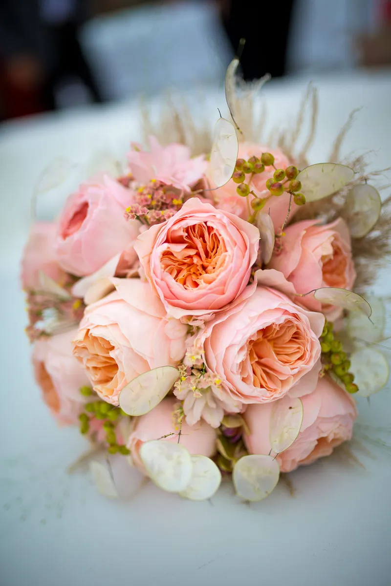 Het boeket met roze rozen