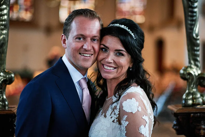 Kimberley en Mike wang aan wang