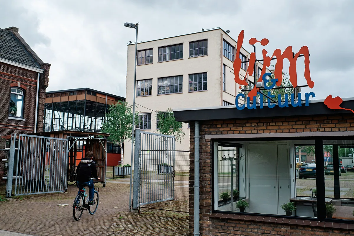 De ingang van Lijm & Cultuur in Delft