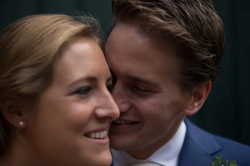 Karin en Wannes wang aan wang