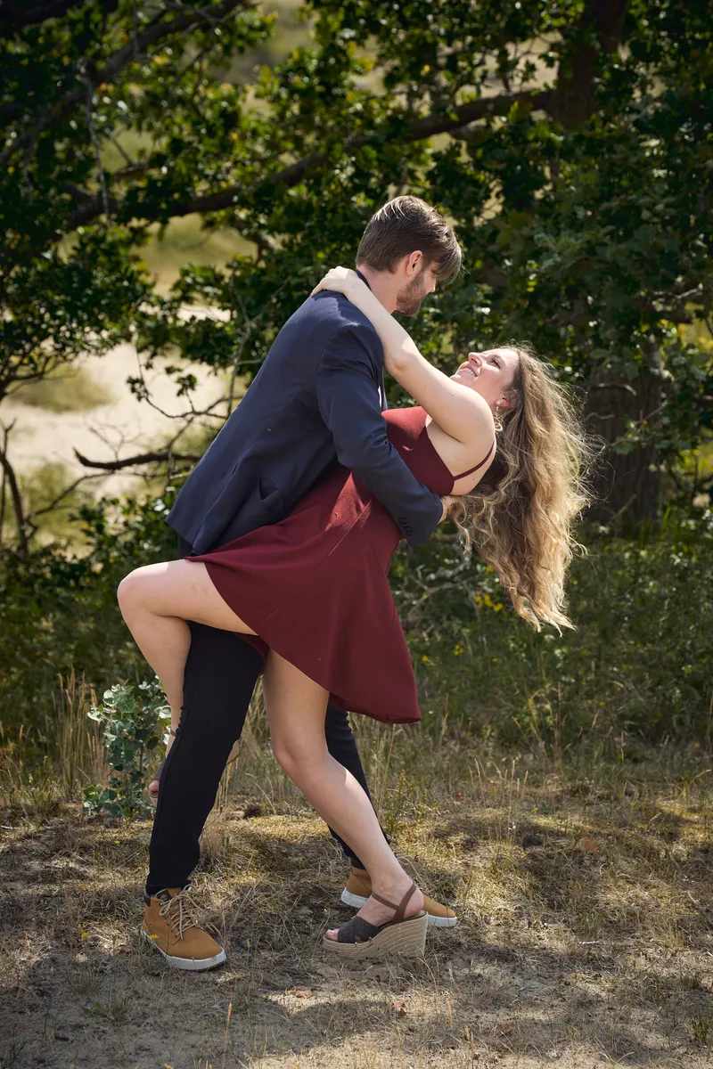 Dimitri laat Kayleigh achterover zakken