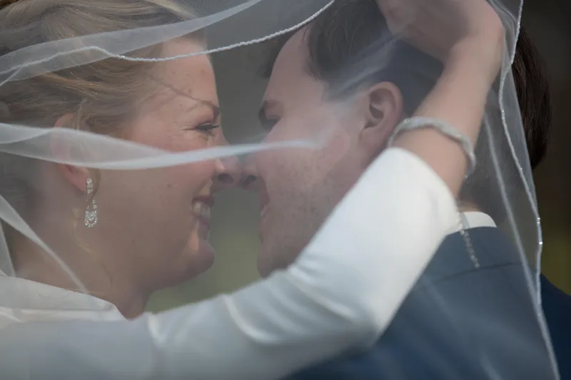 Danielle en Benjamin onder de sluier